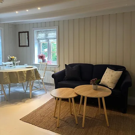 Veslegarden Holiday home *