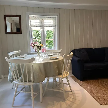 בית נופש Veslegarden Lærdalsøyri