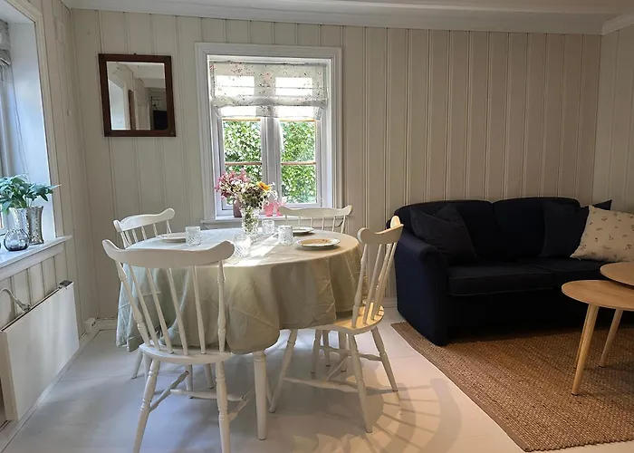 度假居 Veslegarden Lærdalsøyri