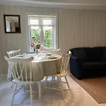 בית נופש Veslegarden Lærdalsøyri